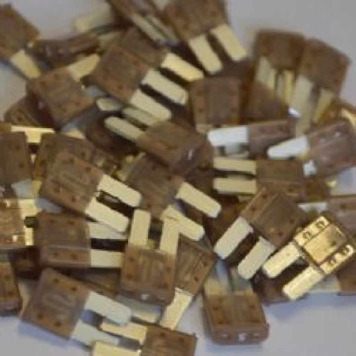 0327005.UXS Littelfuse MICRO2 Blade Fuse 5 Amp (FB2M.5) Pack of 50